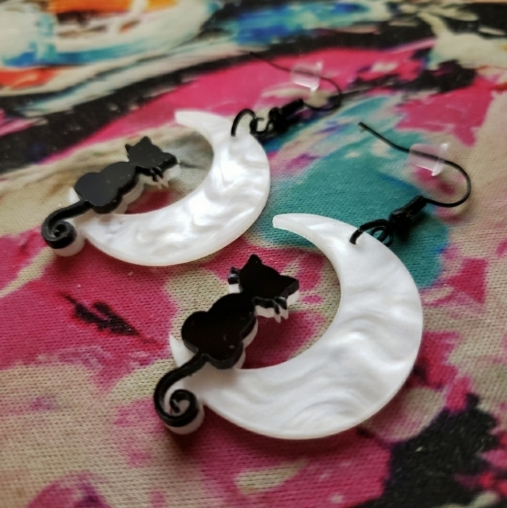 Handmade Lightweight Plastic Black Cat Moon Earrings - Picture 2 of 3